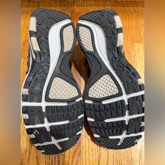Skechers Men\'s Gray and Black Athletic Shoes Sz 10.5 main image 5